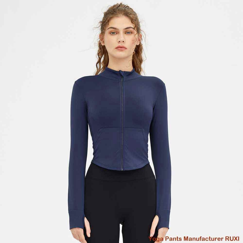 بنطلون يوغا عالي الخصر مع جيوب