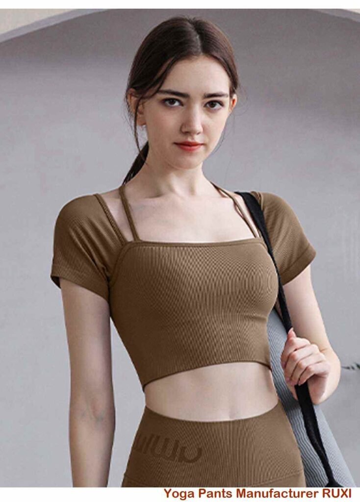 شورت يوغا من القطن والإسباندكس